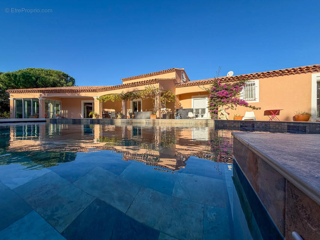 Maison à BORMES-LES-MIMOSAS