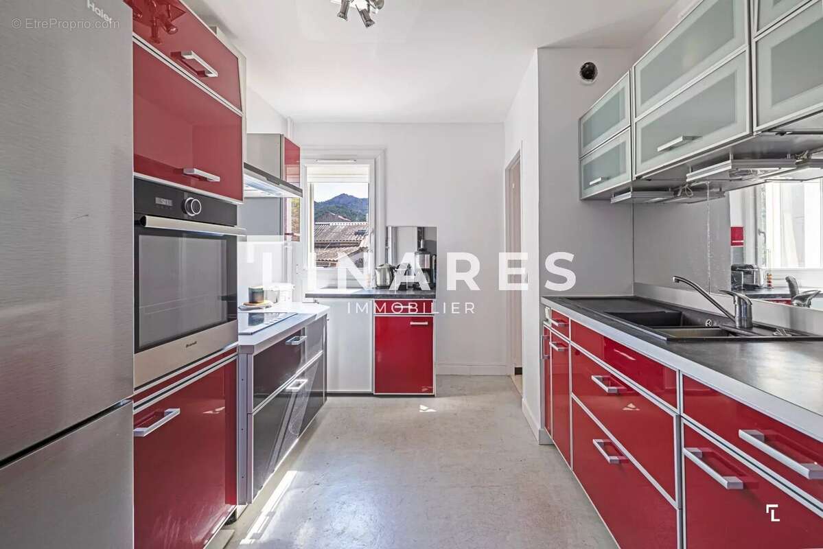 Appartement à MARSEILLE-8E