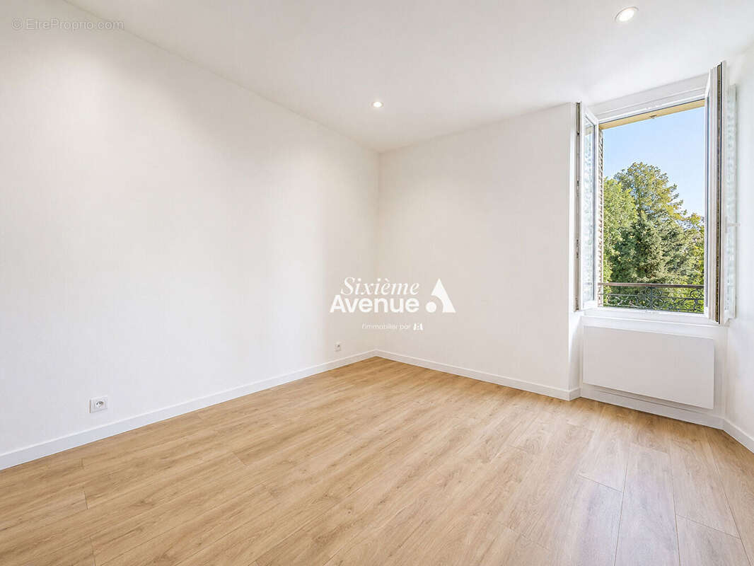 A vendre Appartement 3 pièces en duplex - 61m²  - Grasse - photo 11