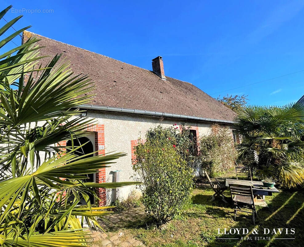 Maison à FROMENTIERES