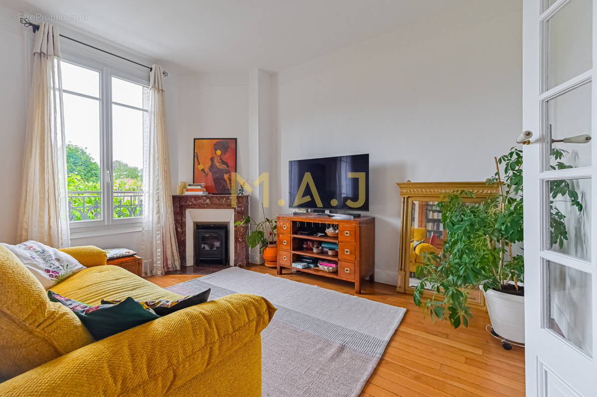 Appartement à LE PERREUX-SUR-MARNE