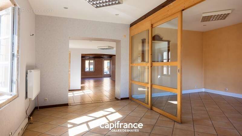 69910 Villié-Morgon Local Commercial Rue Pasteur - photo 3