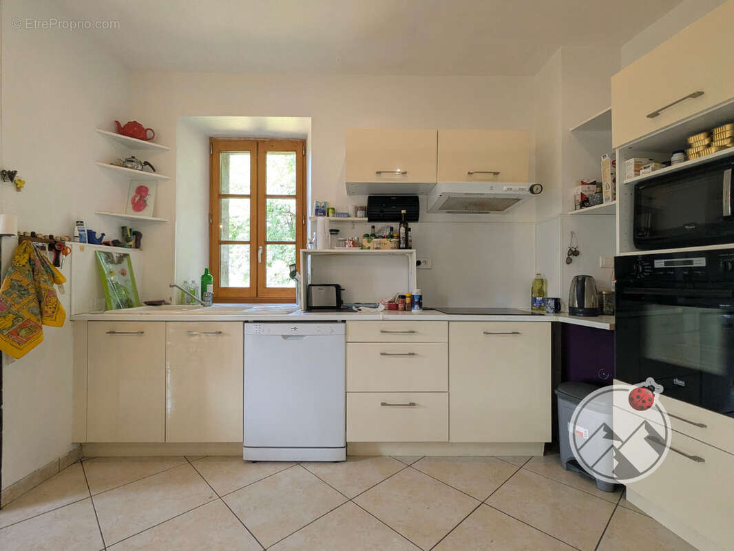 Bigourdane du XVIIIe · Entre Lourdes et Argelès-Gazost · 3 chambres · Terrain 985 m2 · Fort potentiel - photo 7