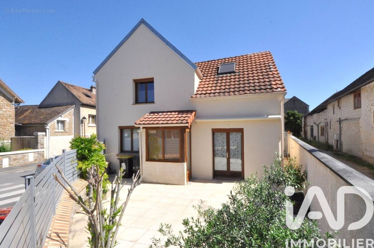 Photo 1 - Maison à LEUDEVILLE