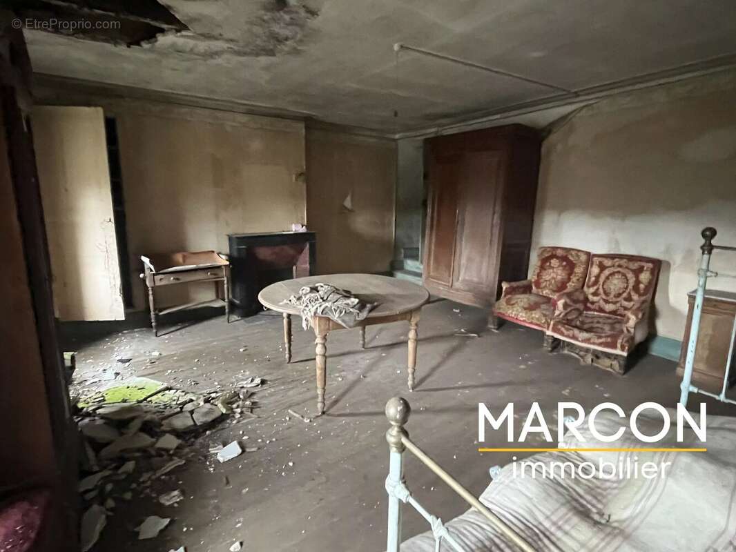 Maison à CROZE