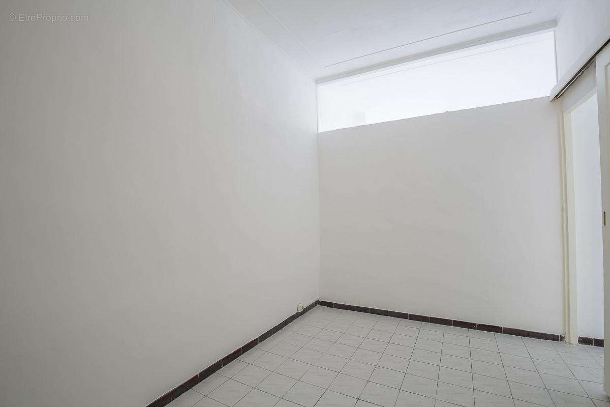 Appartement à MARSEILLE-2E