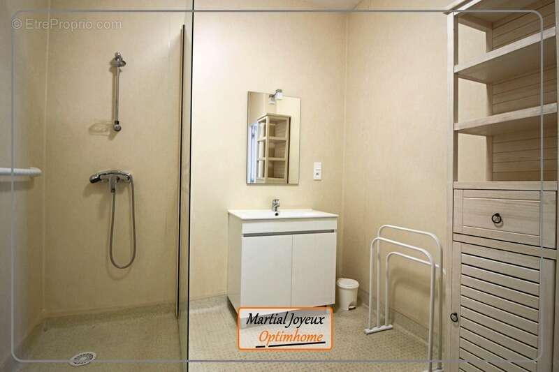 Appartement à FOUGERES