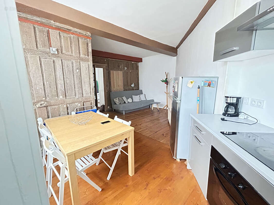 Appartement à vendre de 46 m², Intra-Muros, 2 chambres, à 50 mètres de la plage à pieds. - photo 4