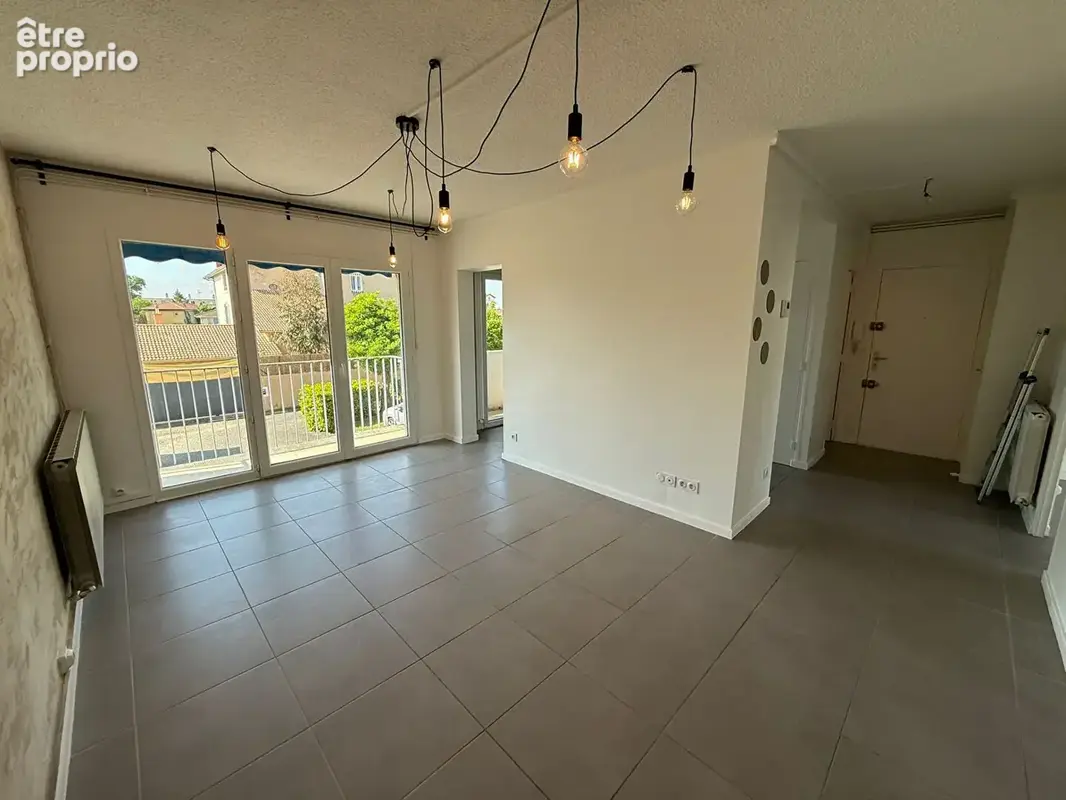 Appartement Romans Sur Isere 3 pièce(s) 52 m2 - photo 2