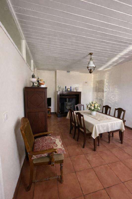Maison à CHAMPNIERS