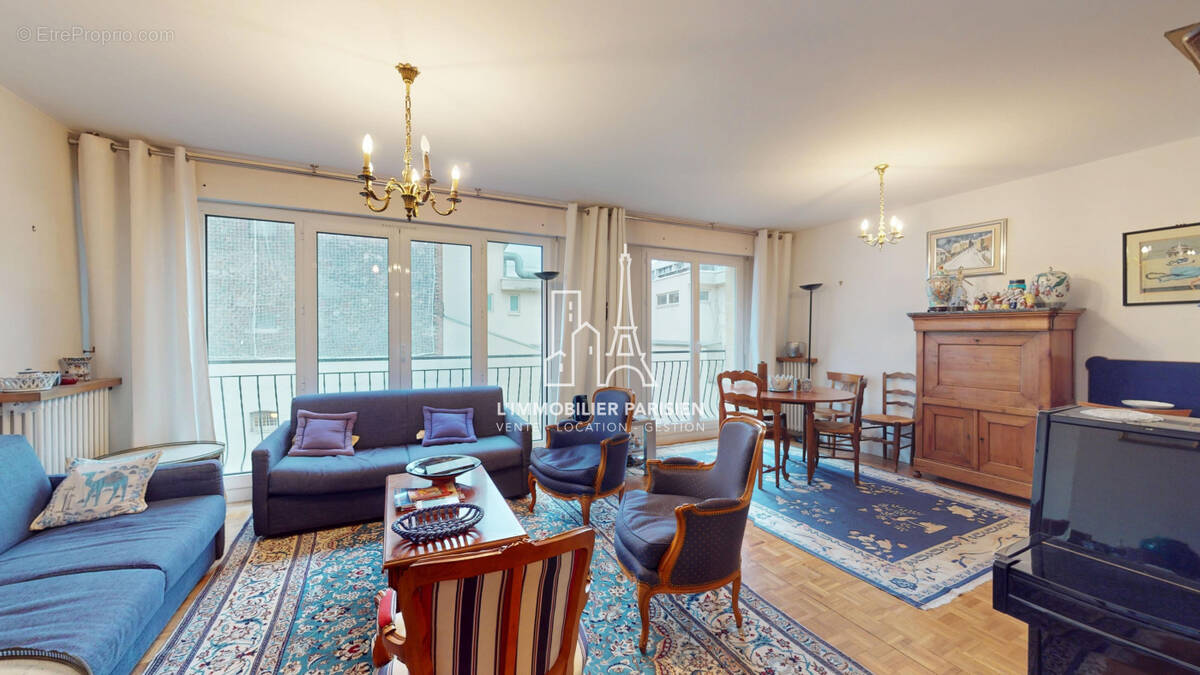 Appartement à PARIS-17E