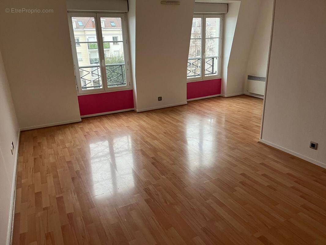 Appartement à CORBEIL-ESSONNES