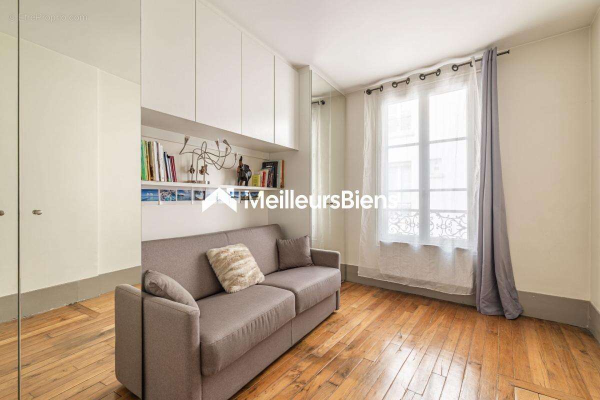 Appartement à PARIS-7E