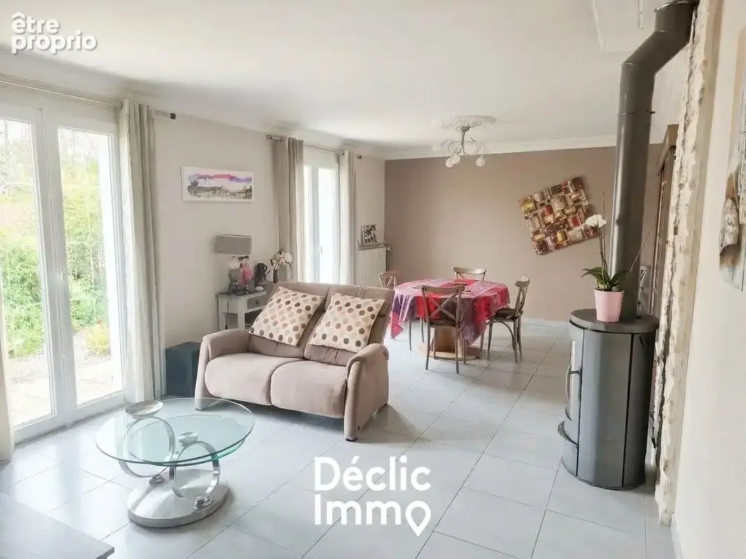 Maison plain-pied 134 m² - 3 chambres - Garage - Mouilleron de captif - photo 3