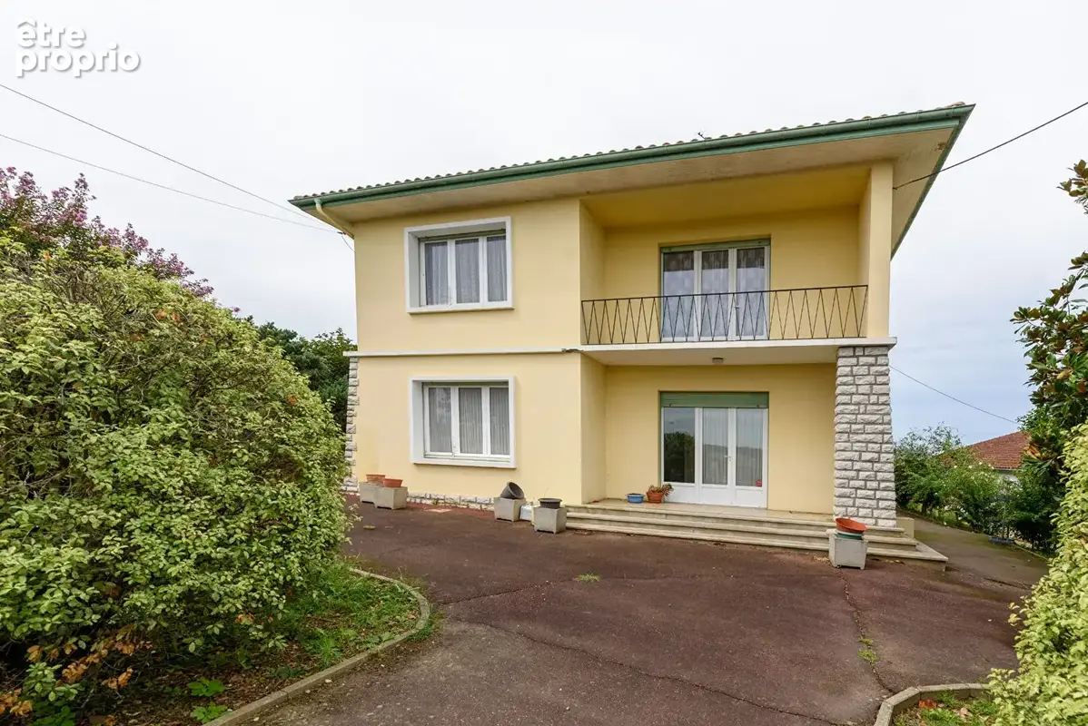 Maison à AMOU