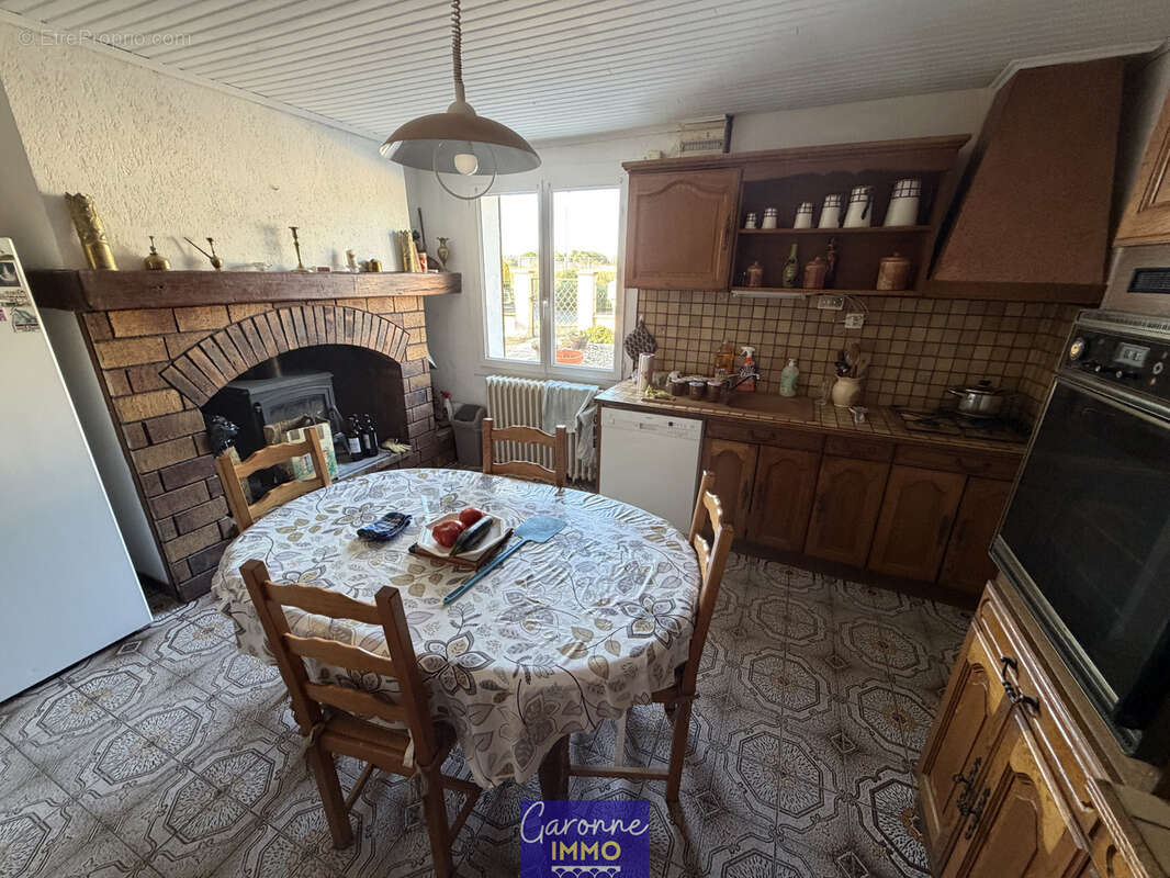 Maison à VILLEFRANCHE-DU-QUEYRAN