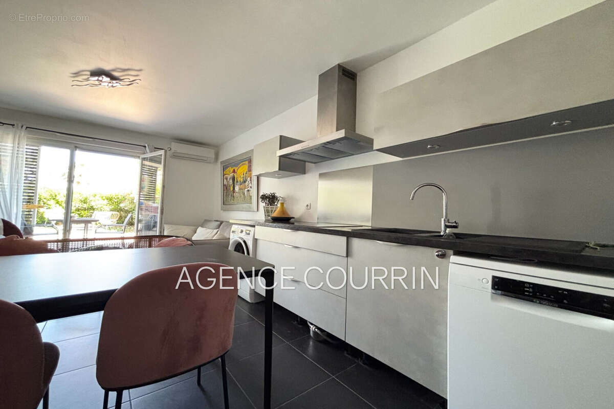 Appartement à LE CANNET