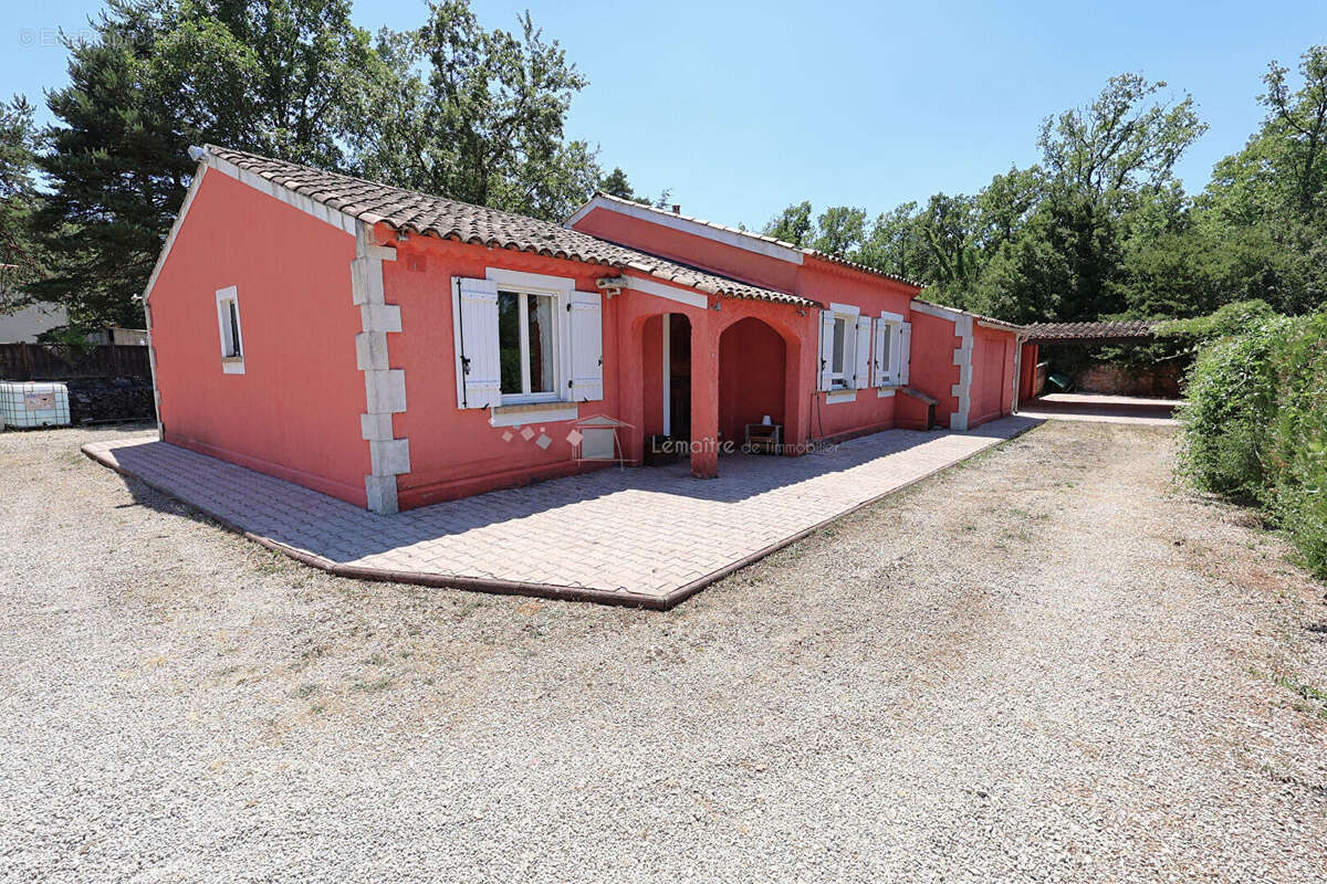Maison à SAINT-CEZAIRE-SUR-SIAGNE