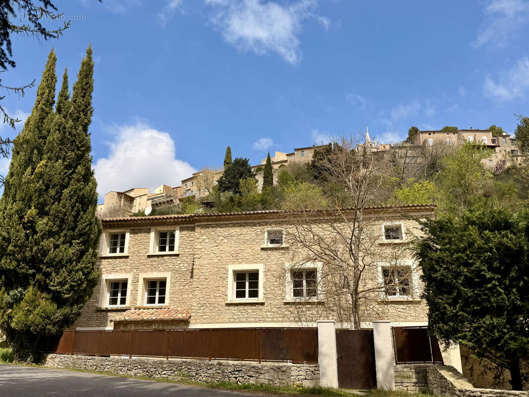 Maison à BONNIEUX