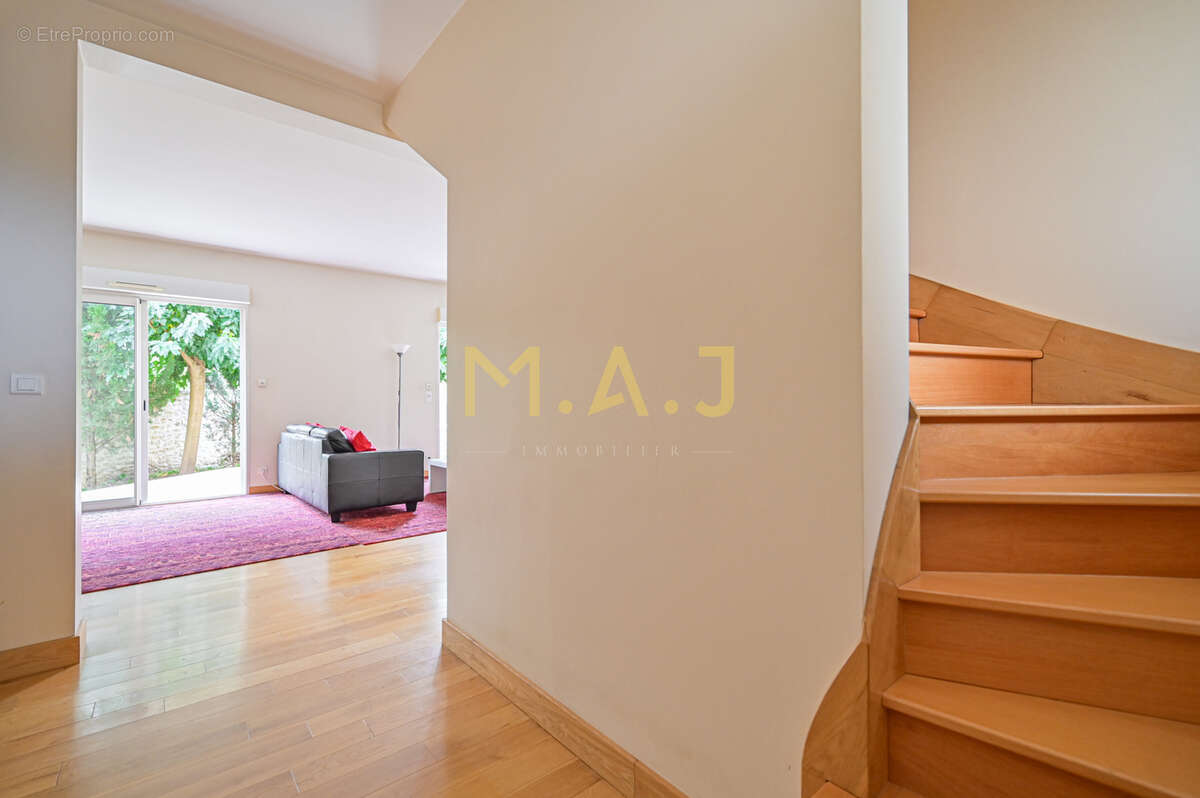 Maison à LE PERREUX-SUR-MARNE