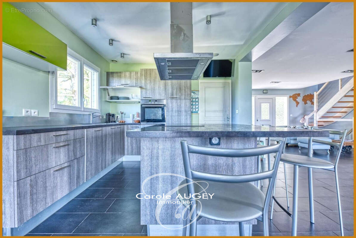 Maison à CARIGNAN-DE-BORDEAUX