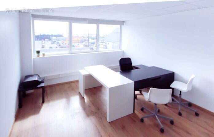 Commerce à CARPIQUET