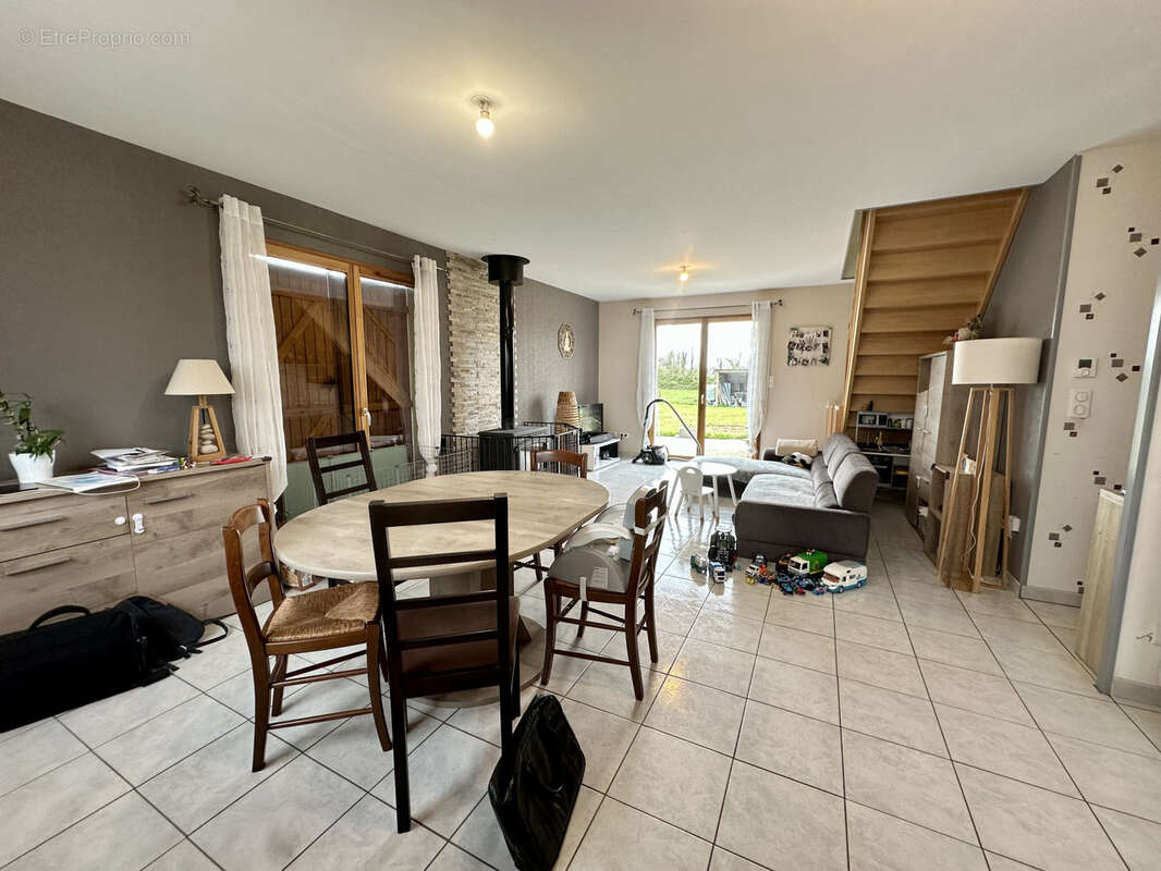 Maison à NOTRE-DAME-D'ALIERMONT