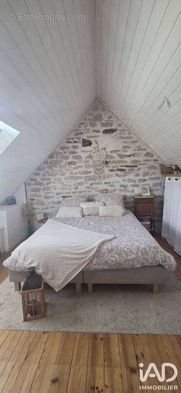 Maison 175 m² à Coray  - photo 9