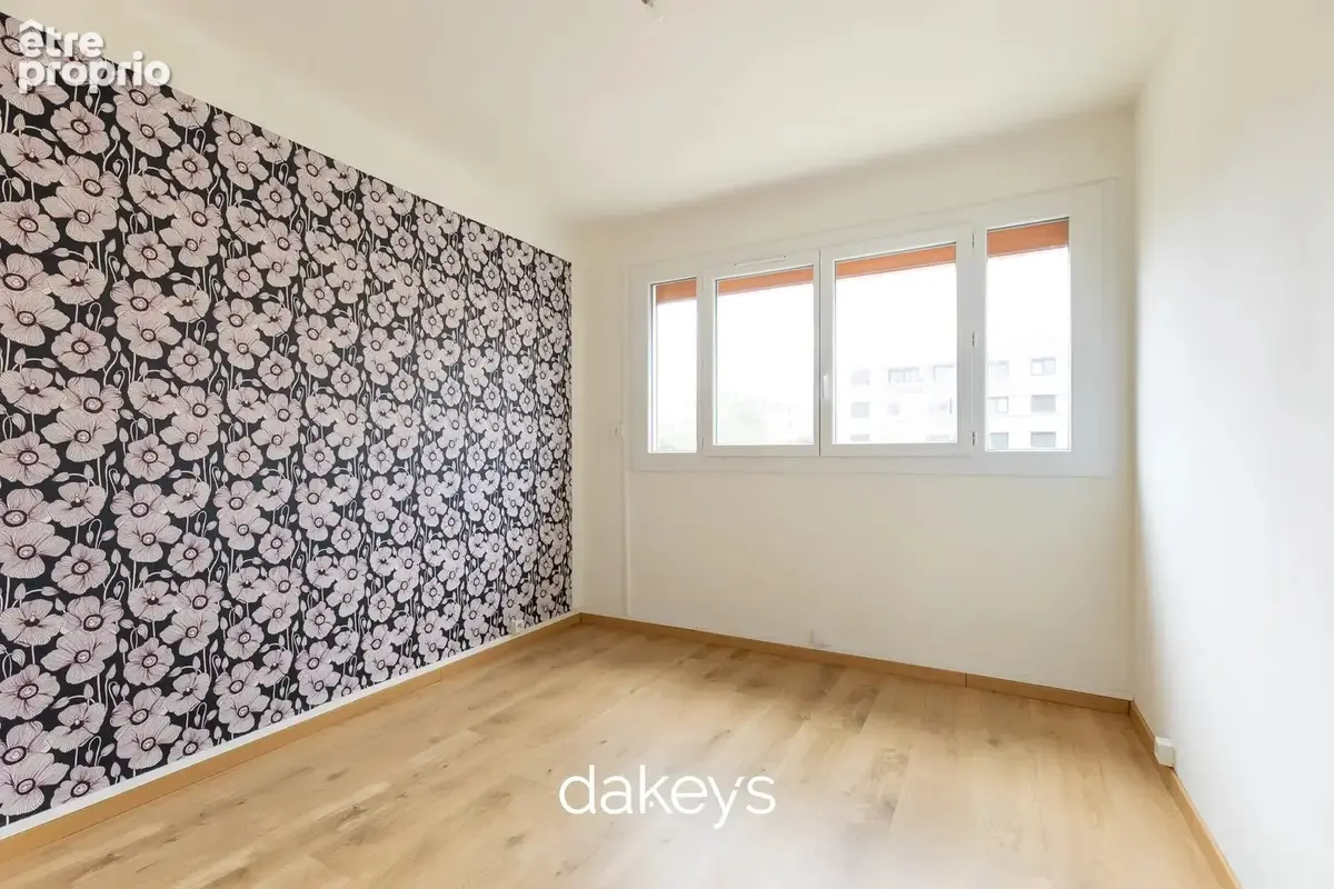A Vendre Marseille 13008 La Plage T3 au calme 62m avec Loggia proche mer - photo 8