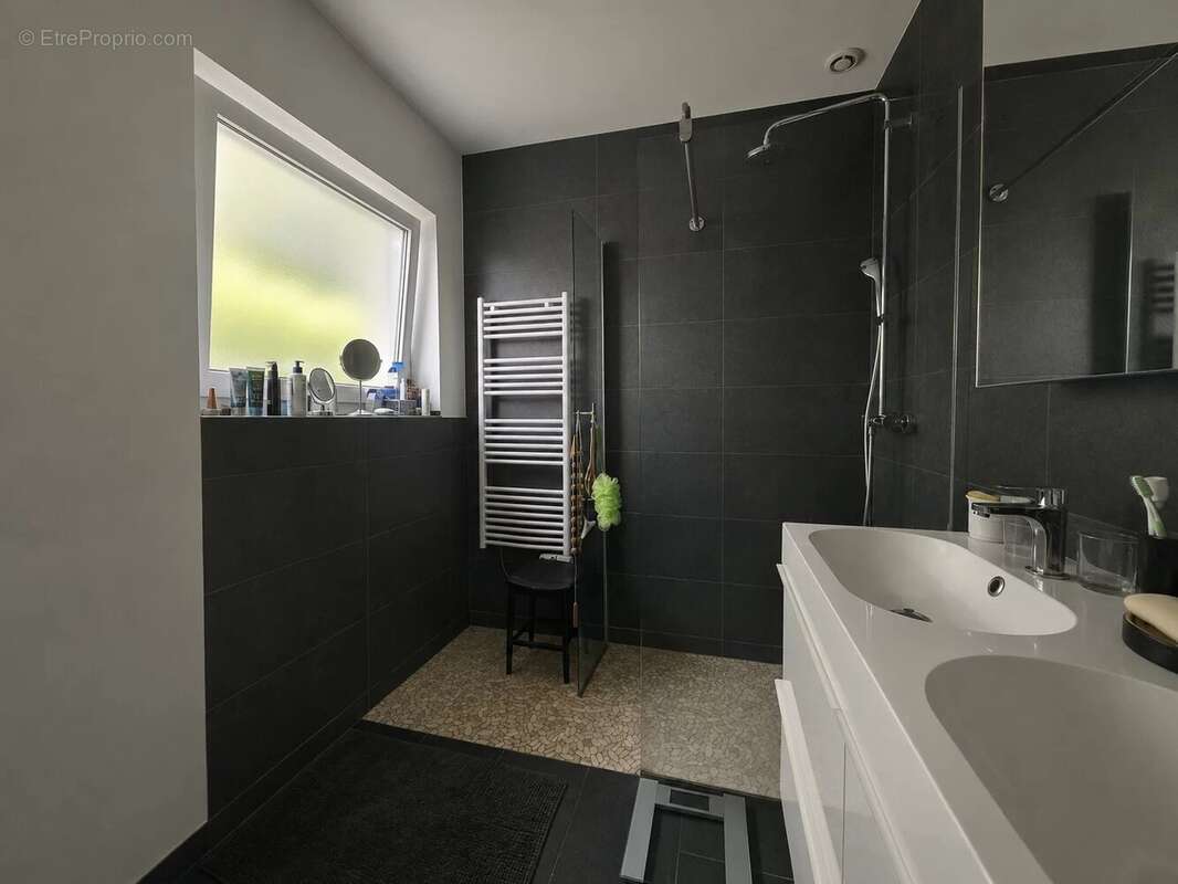Maison 182 m² à Teuillac  - photo 7