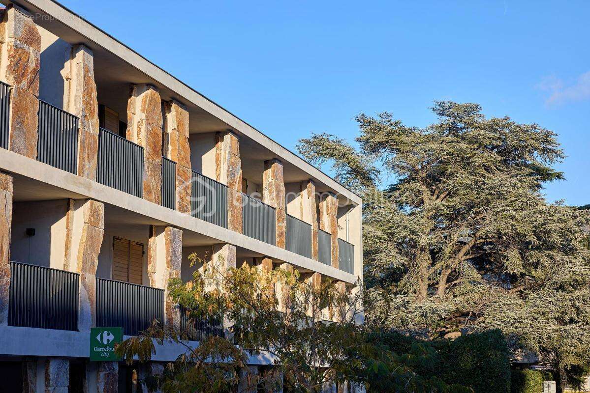 Appartement à BORMES-LES-MIMOSAS