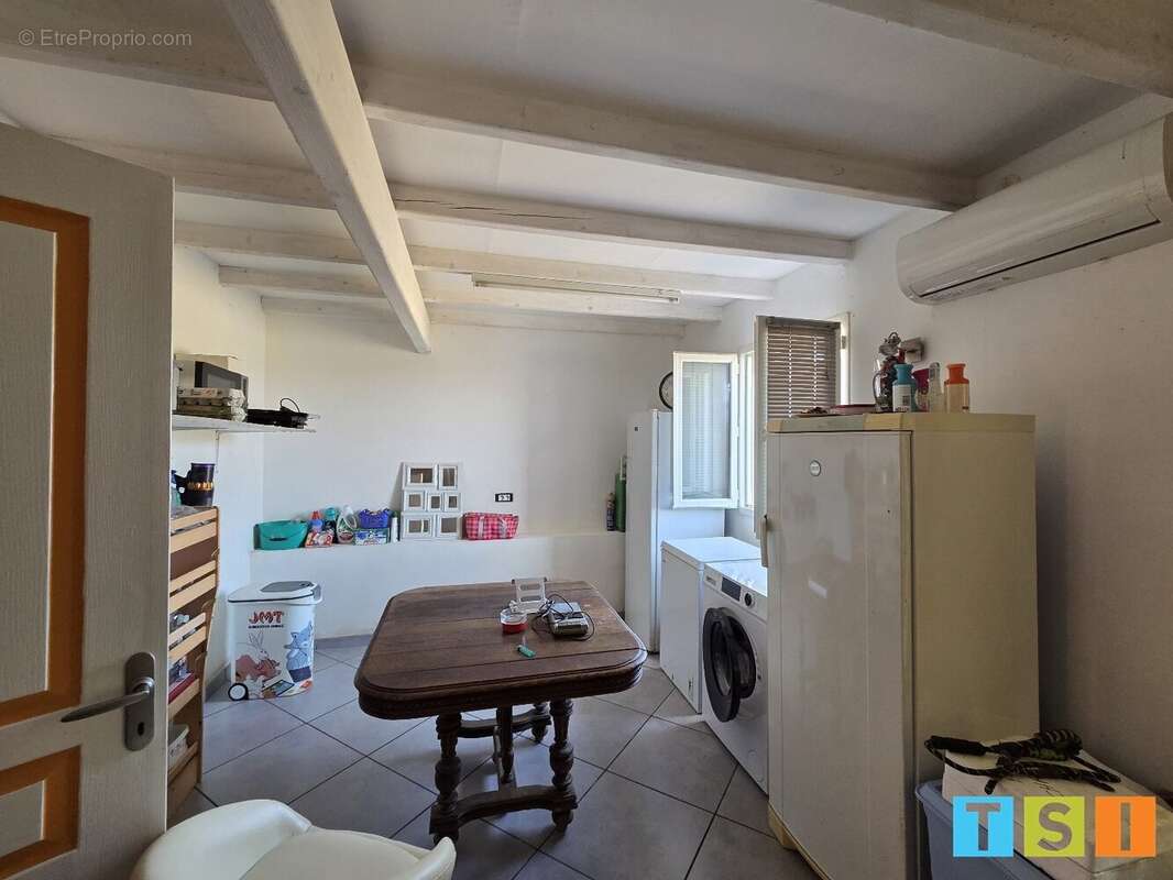 Corps de ferme à finir de rénover de 177 m² sur 1,09 hectare avec vue exceptionnelle sur les Pyrénées - photo 8