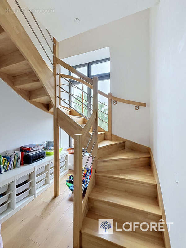 Appartement à CHAMPAGNE-AU-MONT-D'OR
