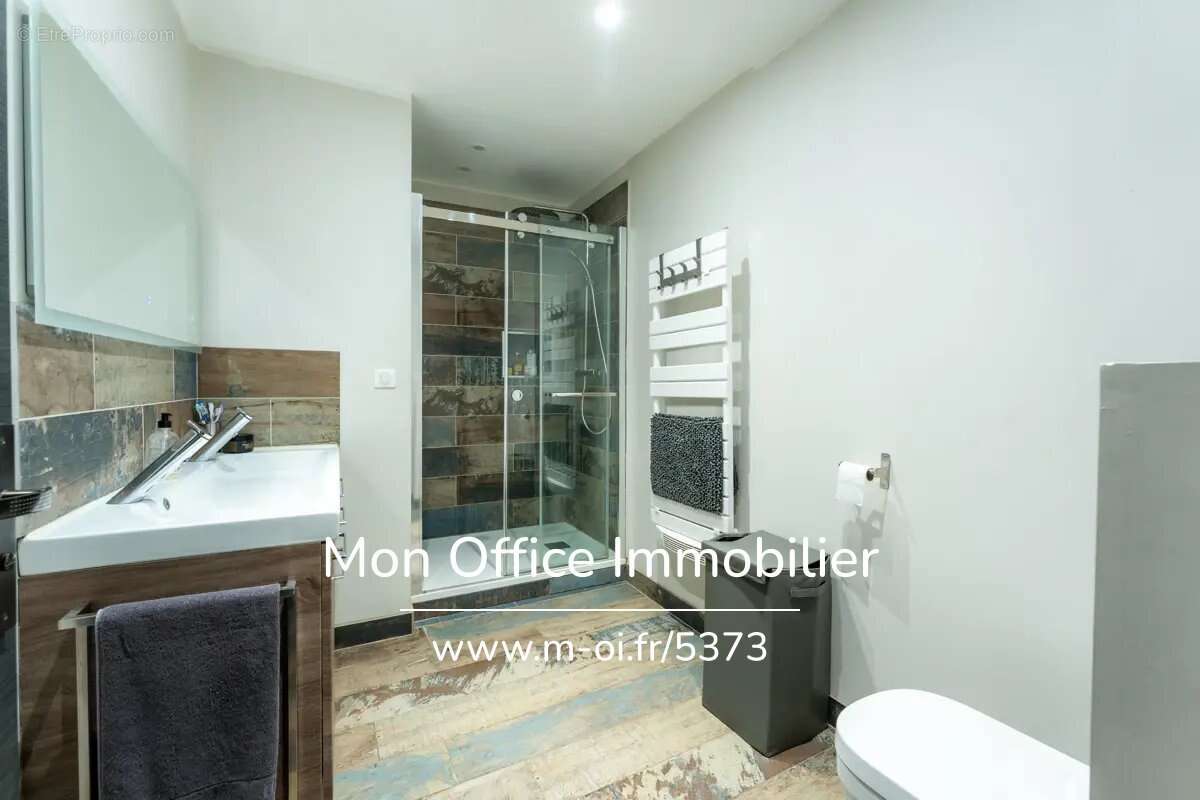 Appartement à LA FARE-LES-OLIVIERS