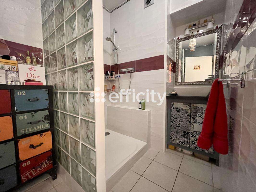 Appartement à MARSEILLE-10E