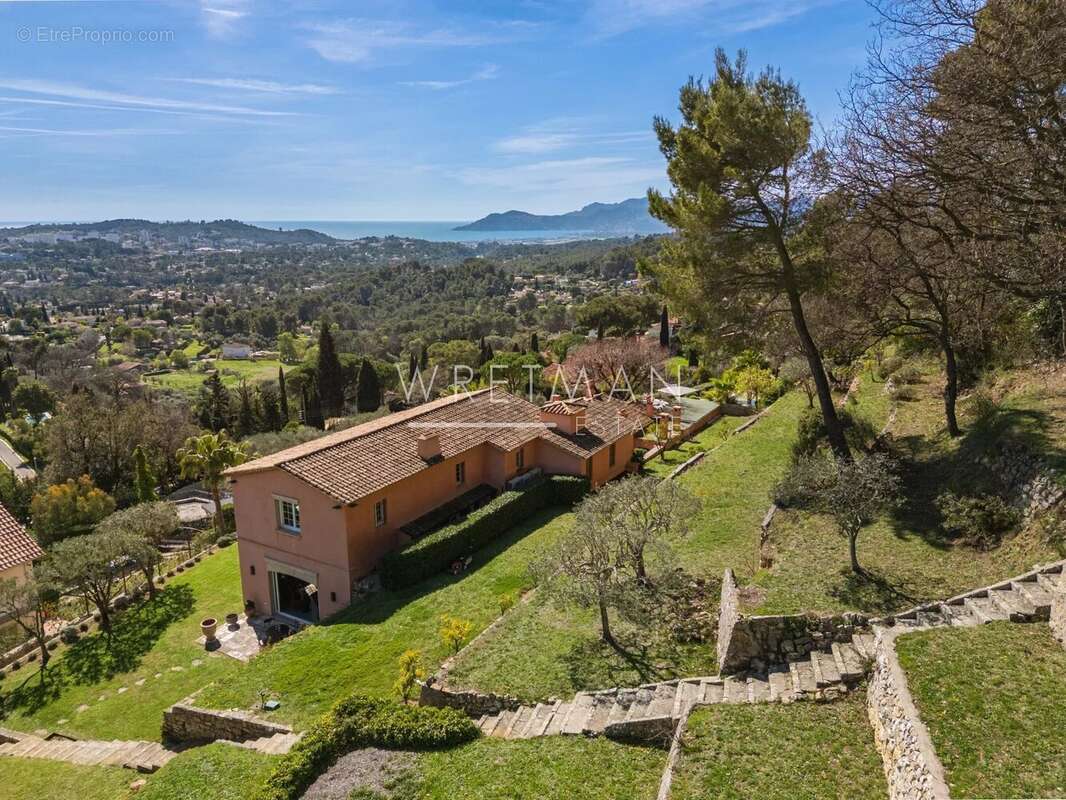 Maison à MOUGINS