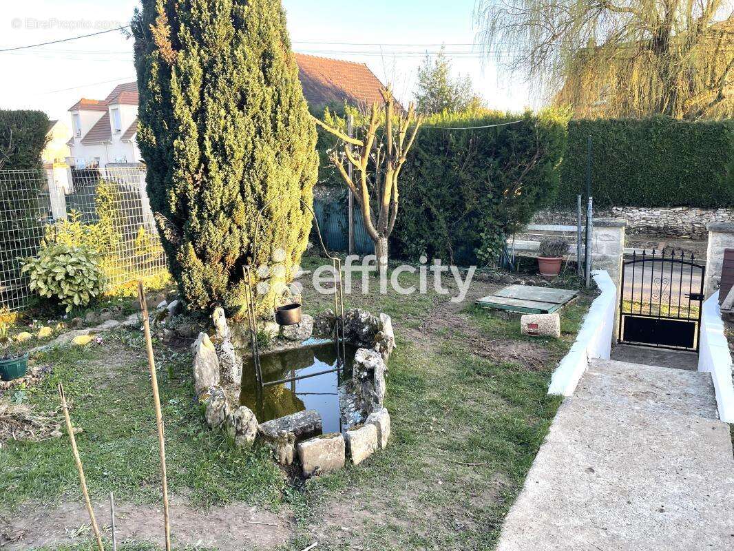 Maison à SAINTE-GENEVIEVE