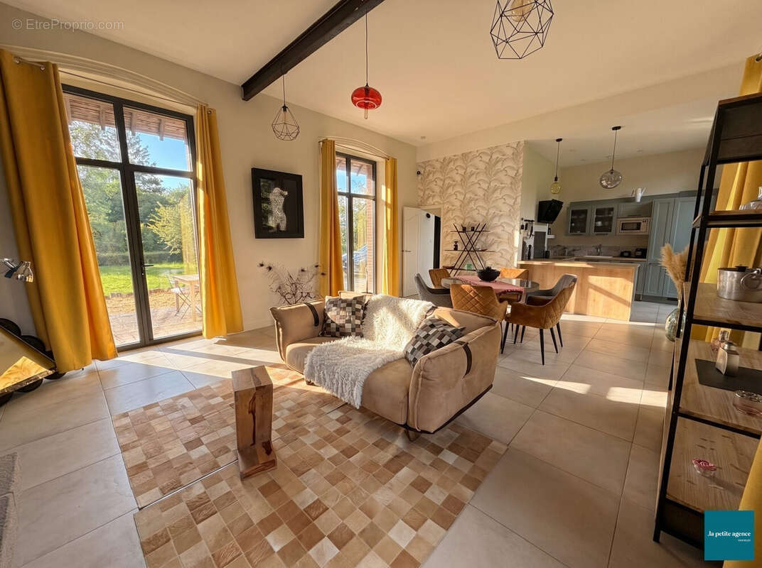 Maison à LE BENY-BOCAGE