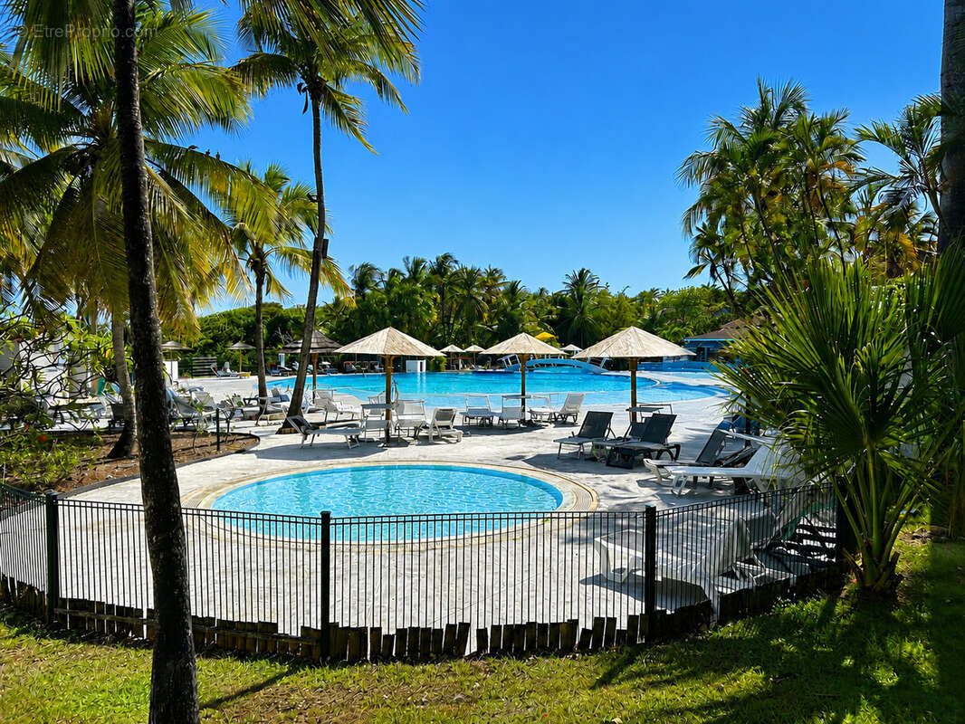 Studio vue mer en première ligne à Sainte-Anne   Dernier étage   Résidence sécurisée avec accès plage - photo 8