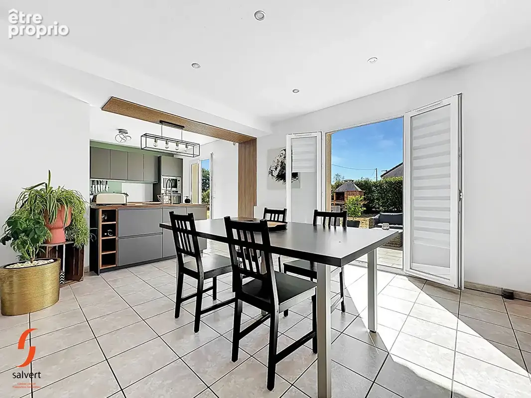 A vendre, Maison de plain pied 5 chambres  et un bureau, jardin de 1390m2 - photo 5