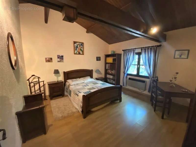 Villa de caractère dans un cadre privilégié - photo 9