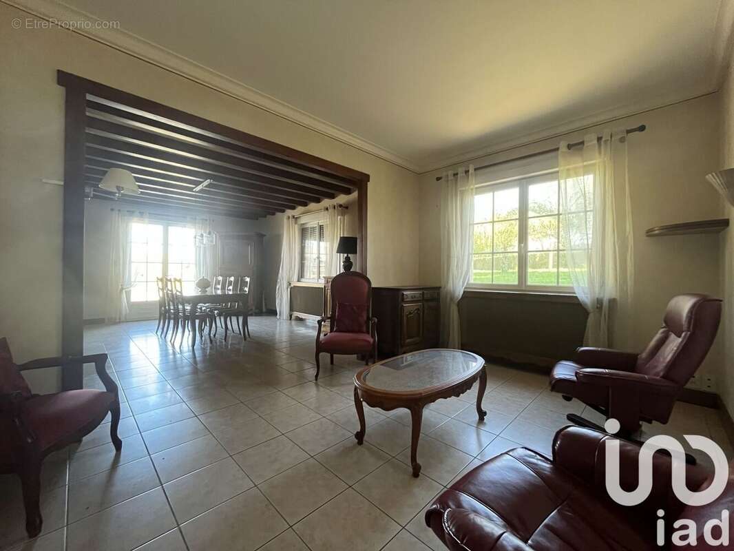 Photo 8 - Maison à MENOMBLET