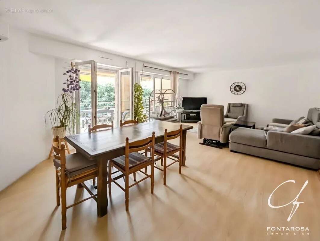 Appartement à FREJUS