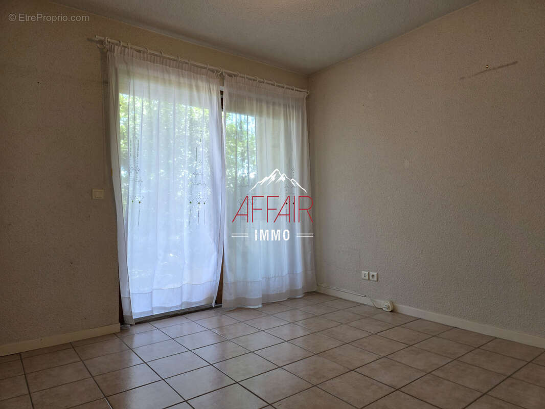 Appartement à CRANVES-SALES