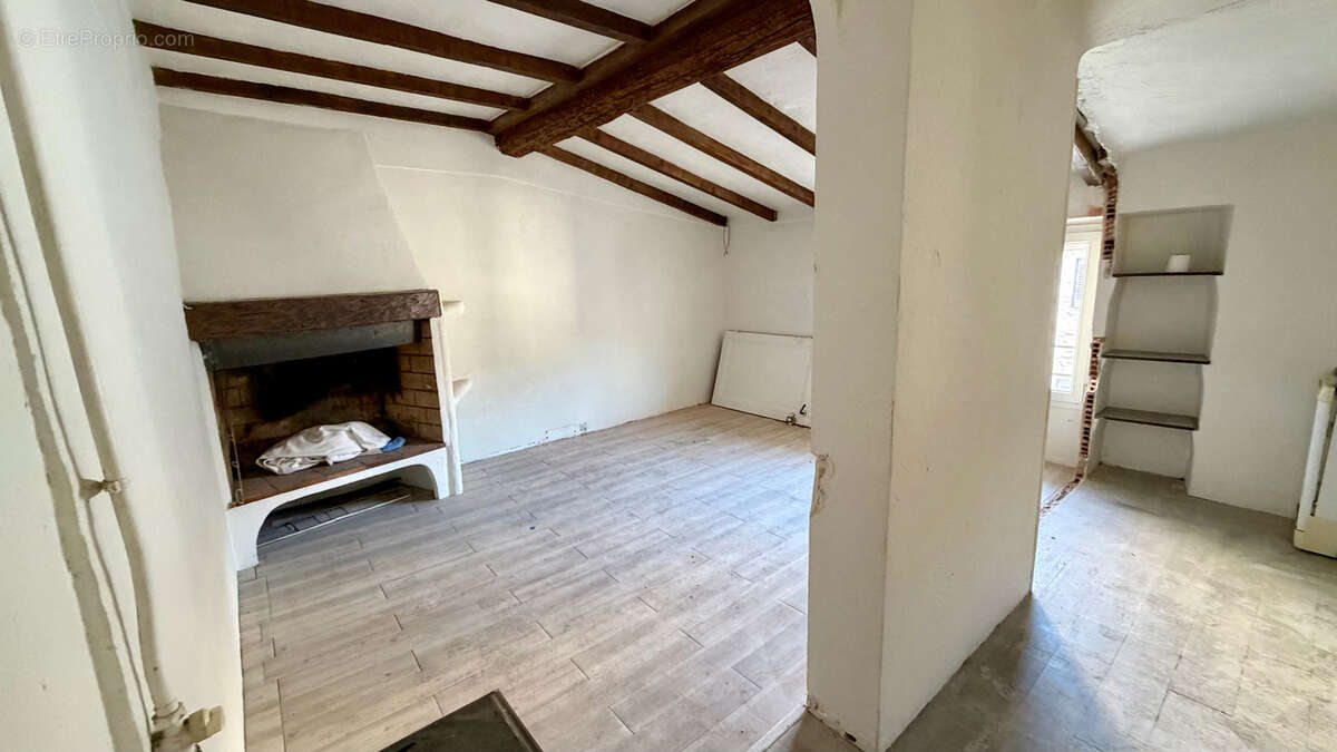 Appartement à LA COLLE-SUR-LOUP