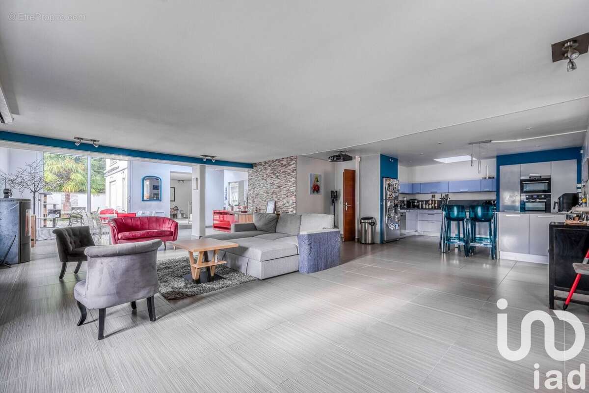 Photo 2 - Maison à LA QUEUE-EN-BRIE