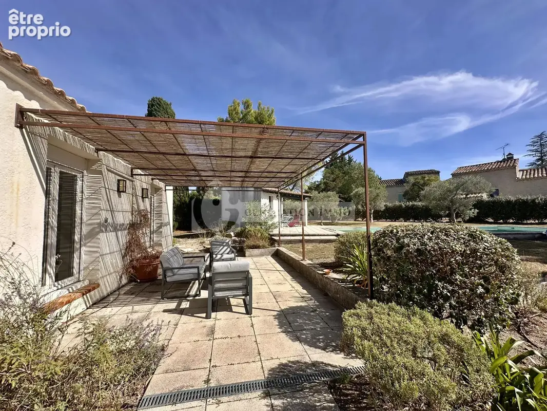 Maison de plain-pied proche centre de Fontvieille. - photo 21
