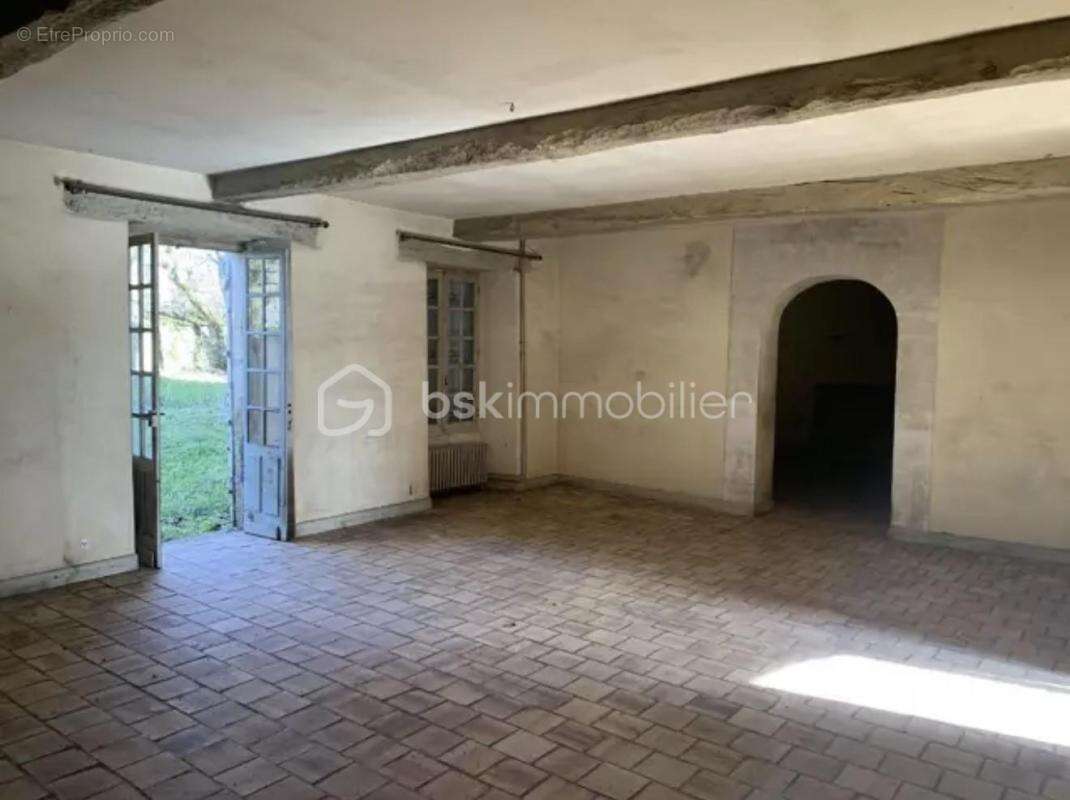 Maison à ANTONNE-ET-TRIGONANT