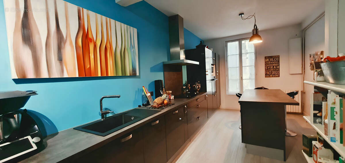 MAISON DE VILLE familiale avec 3 chambres et grande pièce de vie   Quartier Martell à COGNAC - photo 3