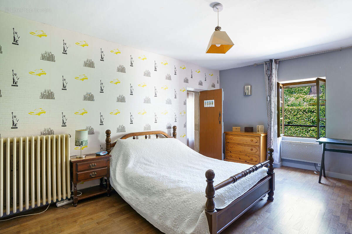 Propriété en Pierre LA SALLE - 4 chambres - photo 11